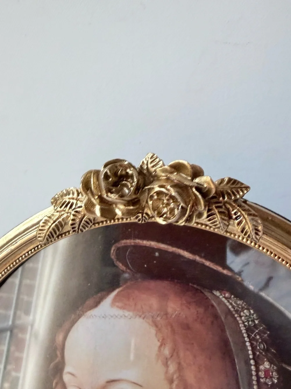 Nicole Miller decorative oval